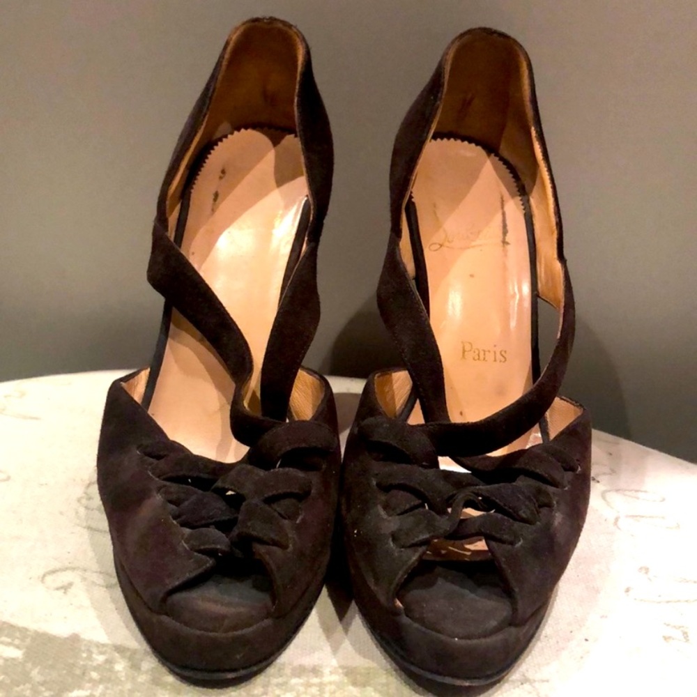 Christian Louboutin Brown Suede pumps